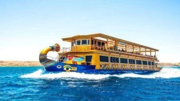 Nefertari-Kreuzfahrt Hurghada | Ein U-Boot und ein pharaonisches Boot an einem Tag